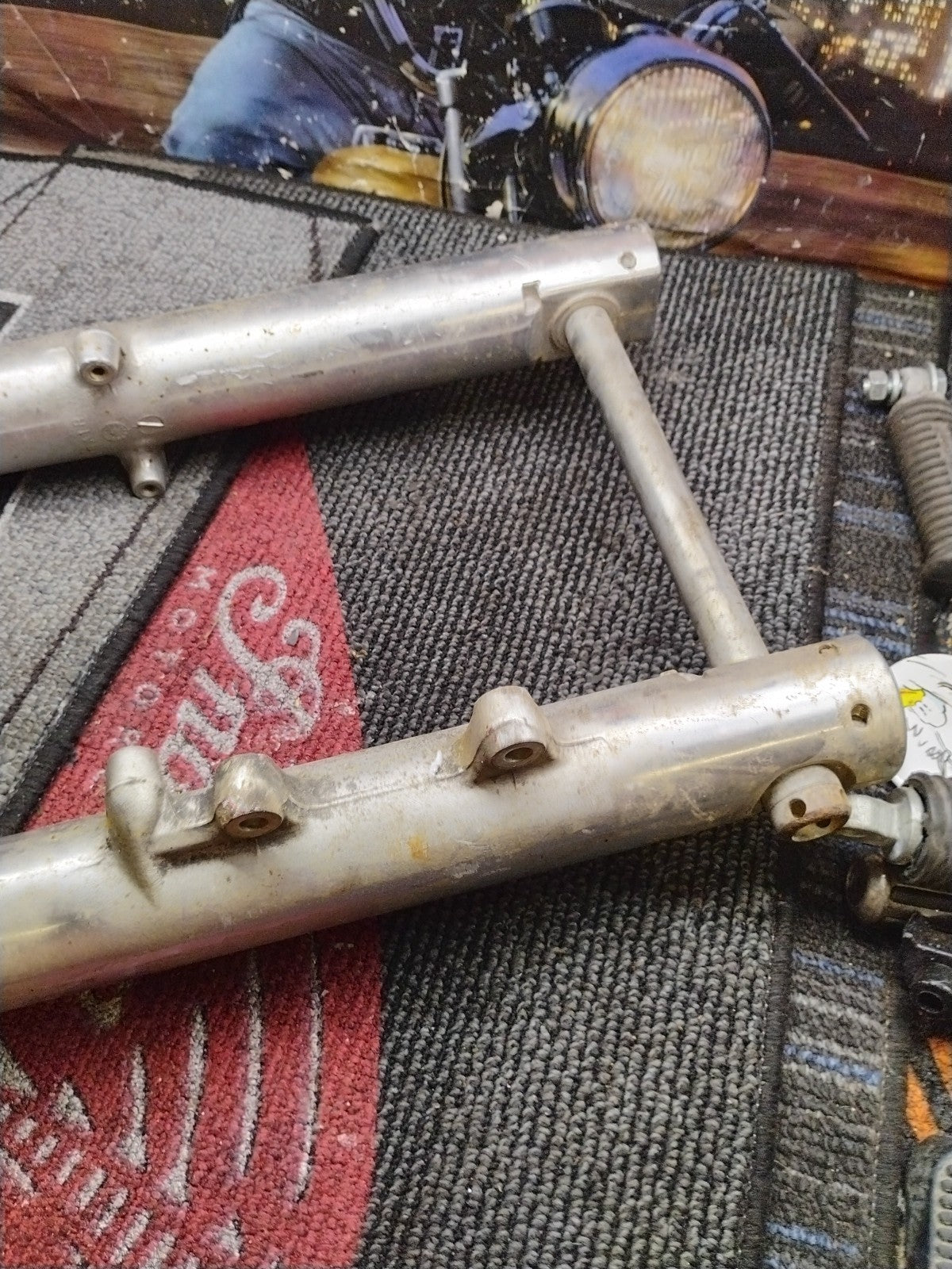 00-07 SHADOW SABRE 1100 FRONT END FORKS FORK TRIPLE TREE CLAMP TOP BOTTOM Axle 