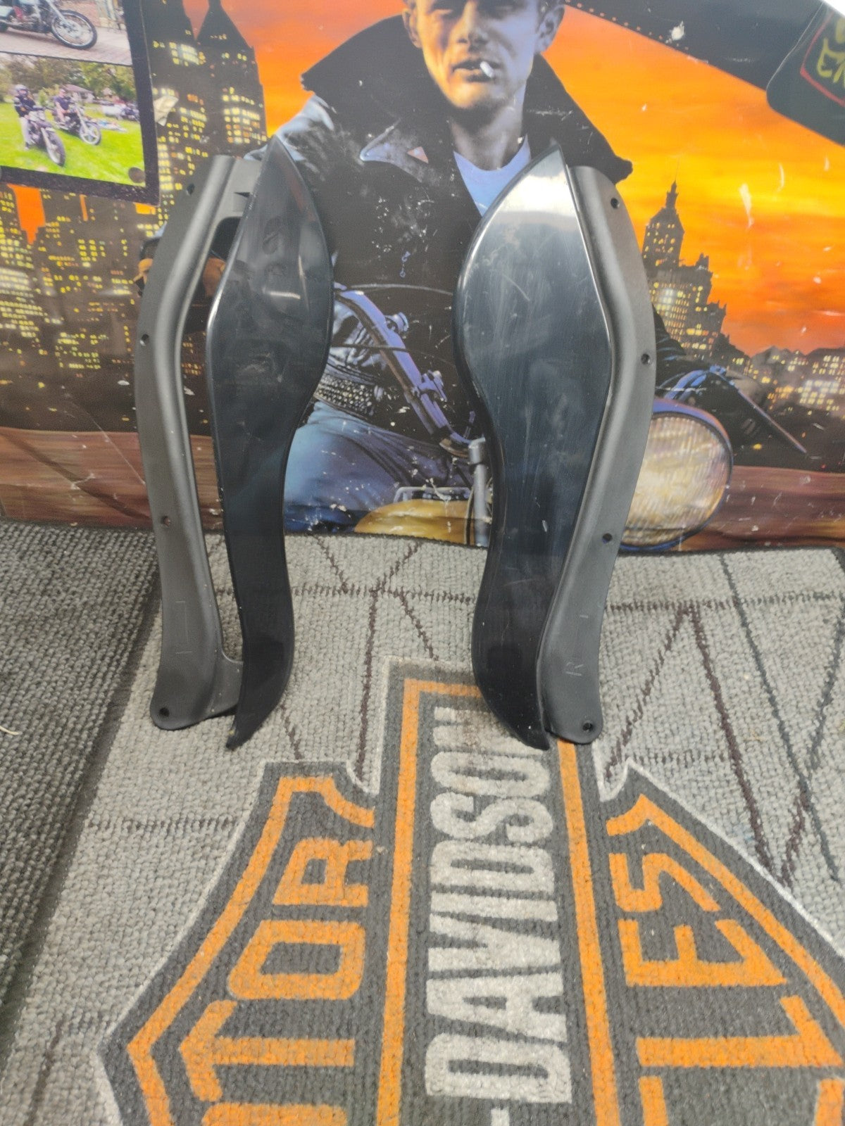 2005 05 Harley Davidson Electra Glide FLHT Aftermarket Windshield Trim Fairings