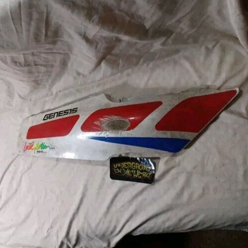 NOS Yamaha Side Cover Assembly 2 UR Silky White 1989-1990 FZR600 3HE-Y2171-00-GE