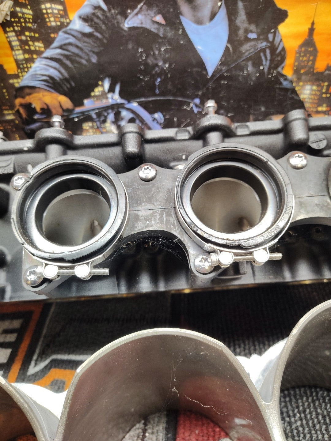 Triumph Speed Triple 1200 RS RR 2021 engine cylinder barrel piston pistons