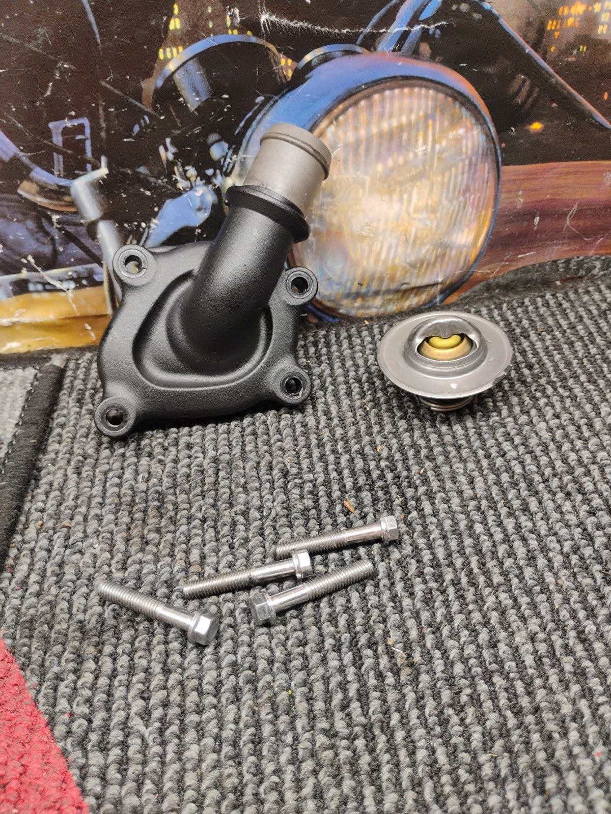 21 Triumph Rocket III 3 GT 2500 thermostat housing cover