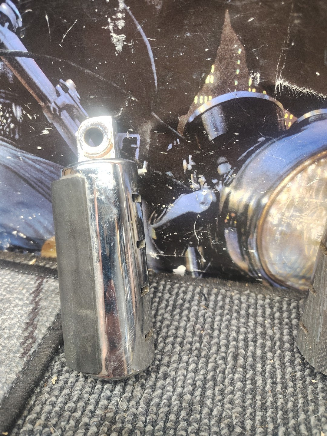 Harley Davidson Footpegs pegs 7/16" wide mount black rubber OEM