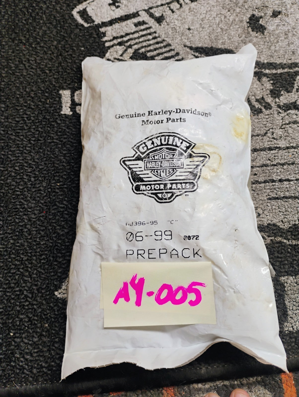 OEM Harley-Davidson Saddlebag Hardware Kit Prepack 68396-95