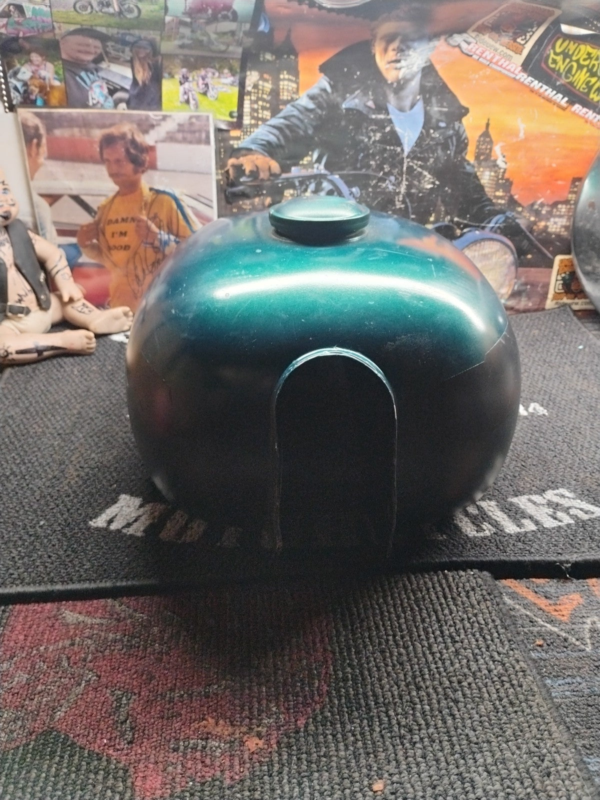 Harley Davidson 1973 Super-Glide FX FXE Shovelhead gas tank 