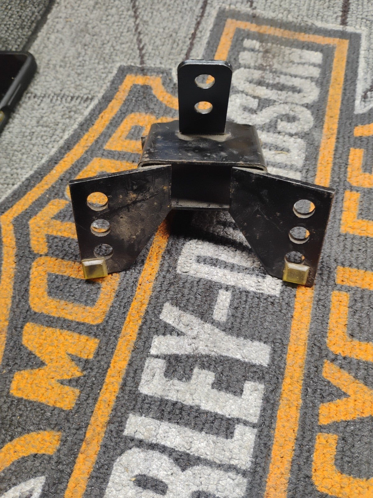 1993 93 Harley Davidson Ultra Classic Electra Glide FLHTCU Back Rest Mount Brack