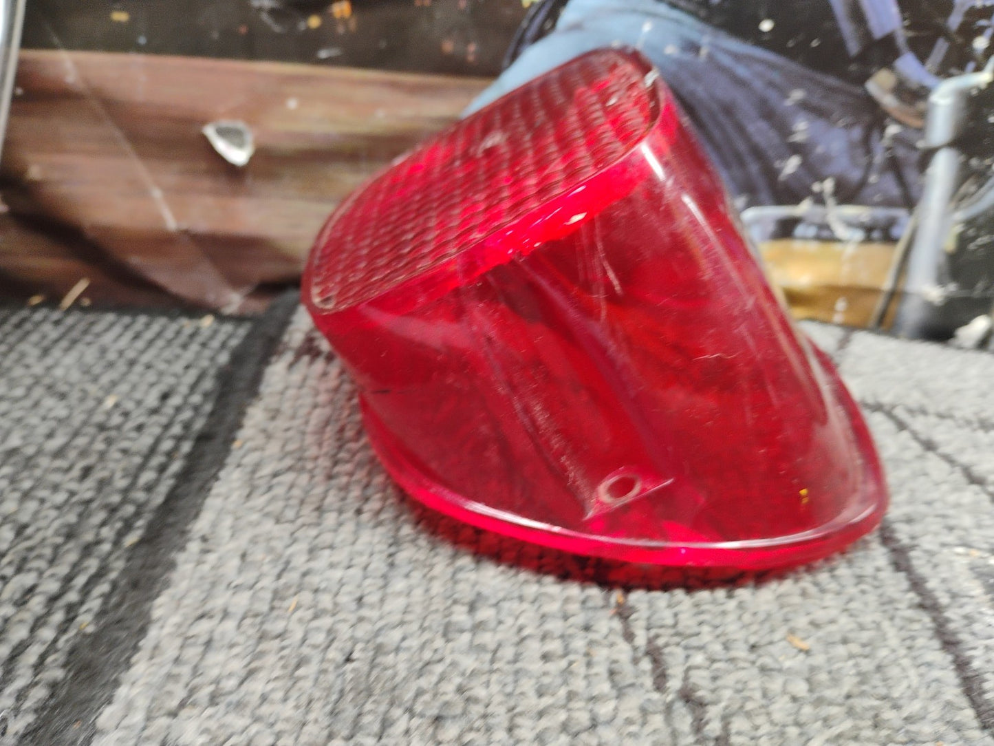Harley- Davidson Tail Light Assembly Lens  Sportster Dyna Softail Road Glide 