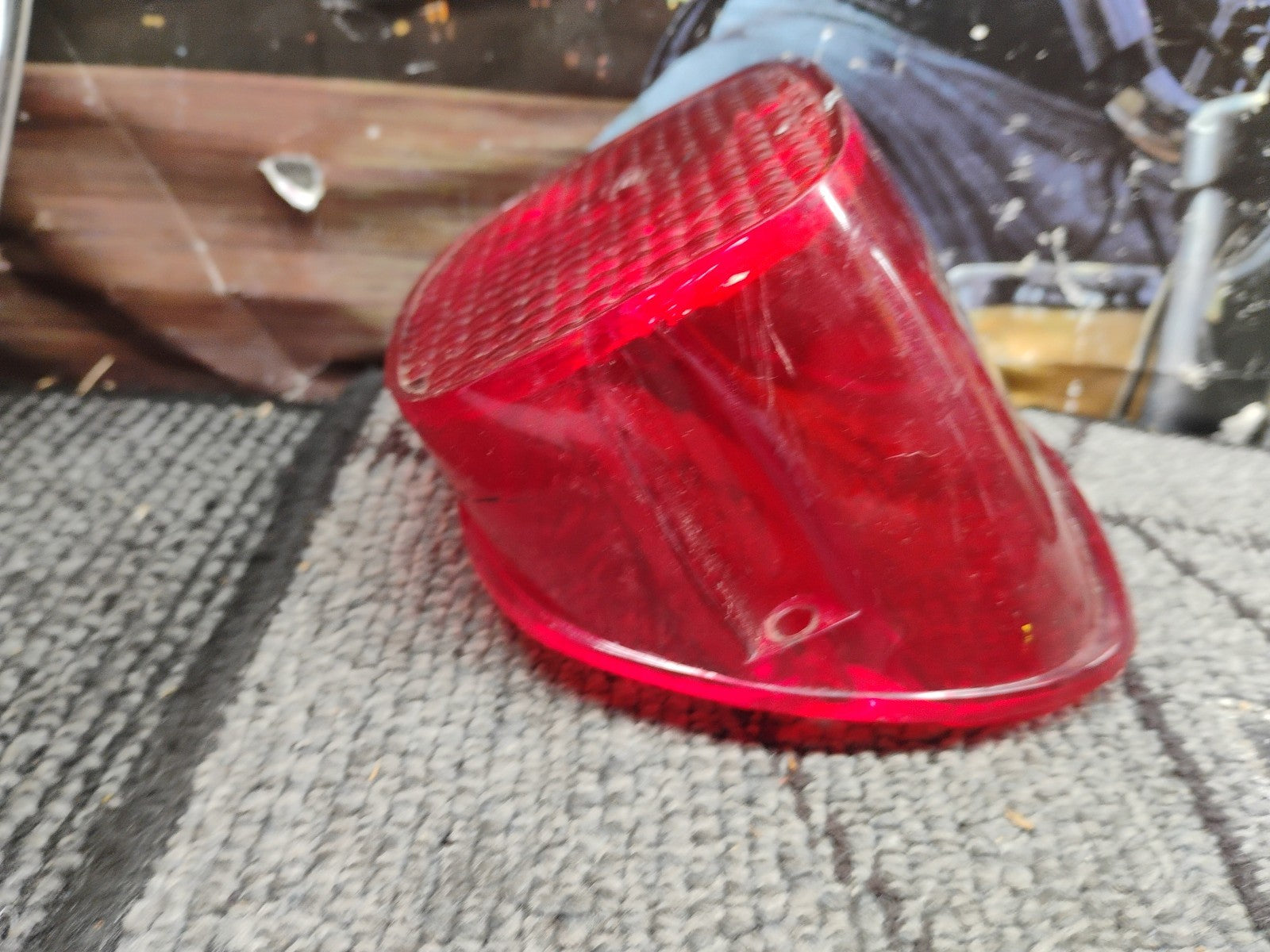 Harley- Davidson Tail Light Assembly Lens  Sportster Dyna Softail Road Glide 