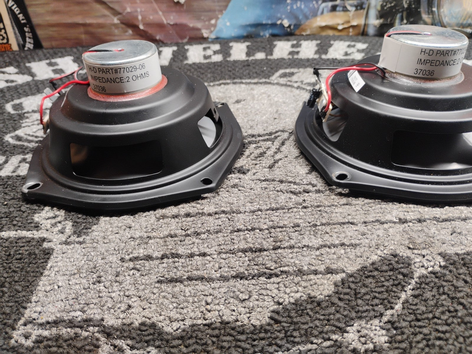 HARLEY DAVIDSON ELECTRA GLIDE FLHTC OEM SPEAKER PAIR 77010-06 TOURING