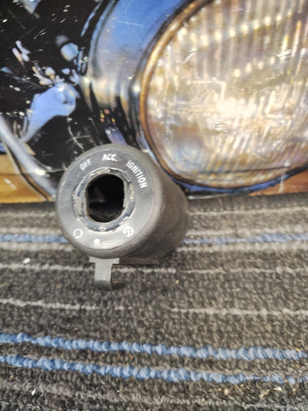 OEM HARLEY DAVIDSON SPORTSTER BLACK IGNITION KEY SWITCH HOUSING 71510-95