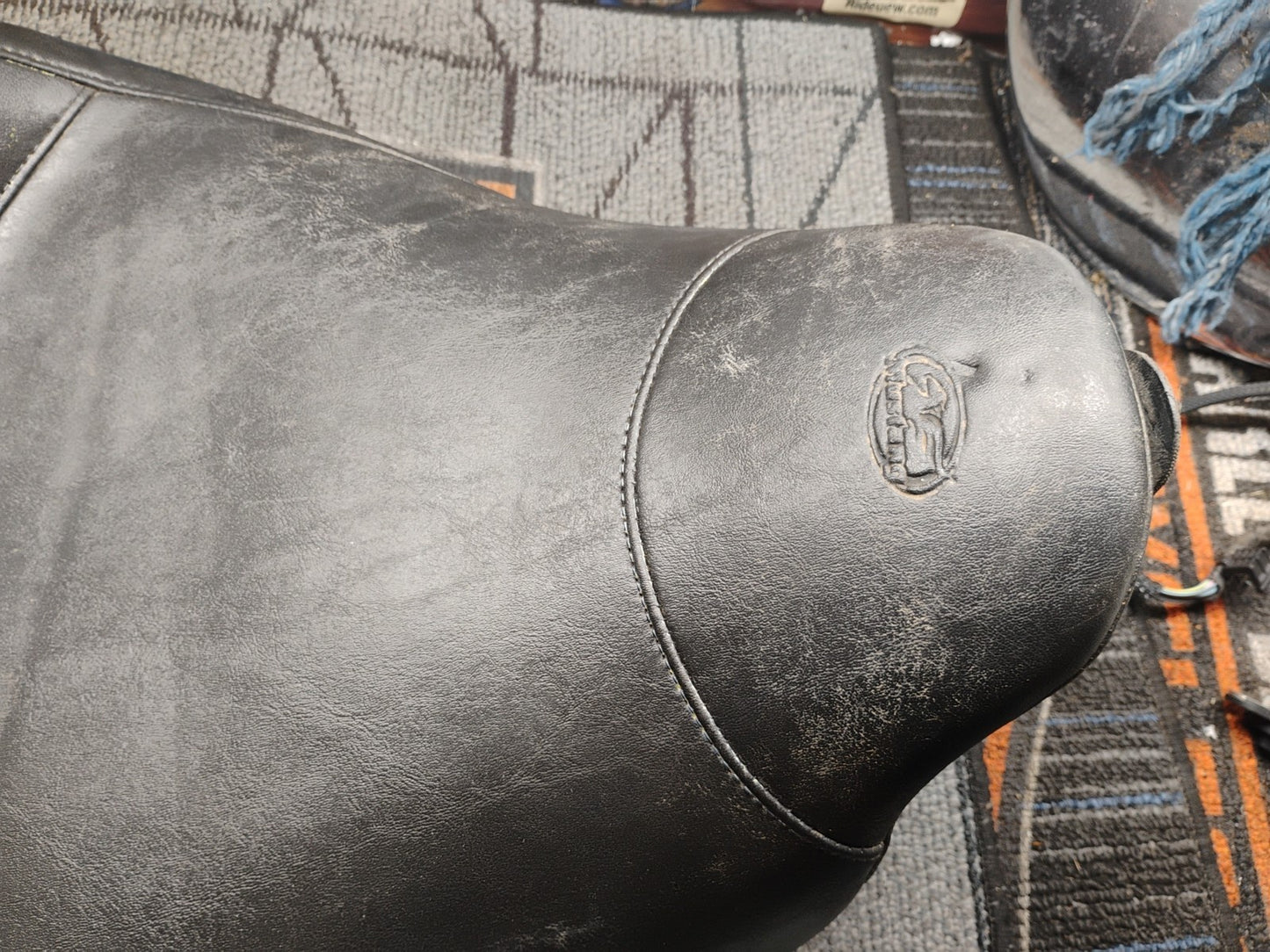 Mustang - 76028 - Studded Solo Seat, Black Studs