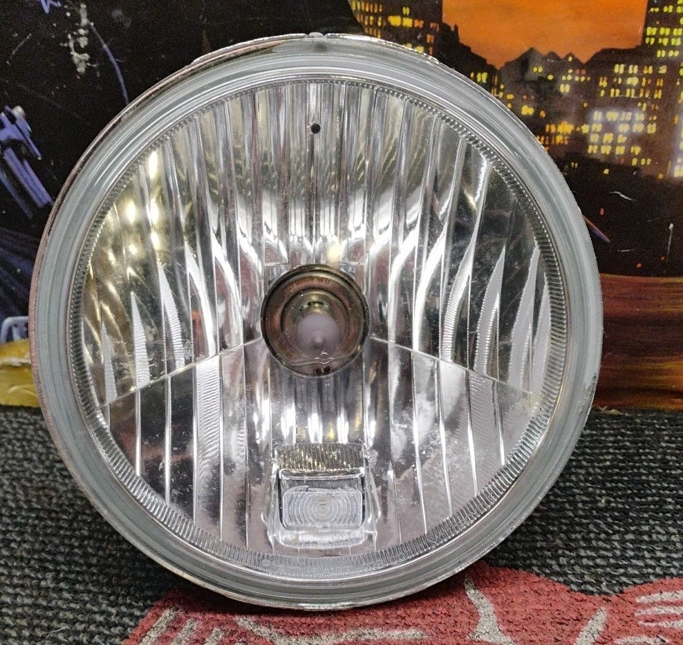 22 Royal Enfield INT 650 Front Headlight Head Light Lamp HLA1331-00A