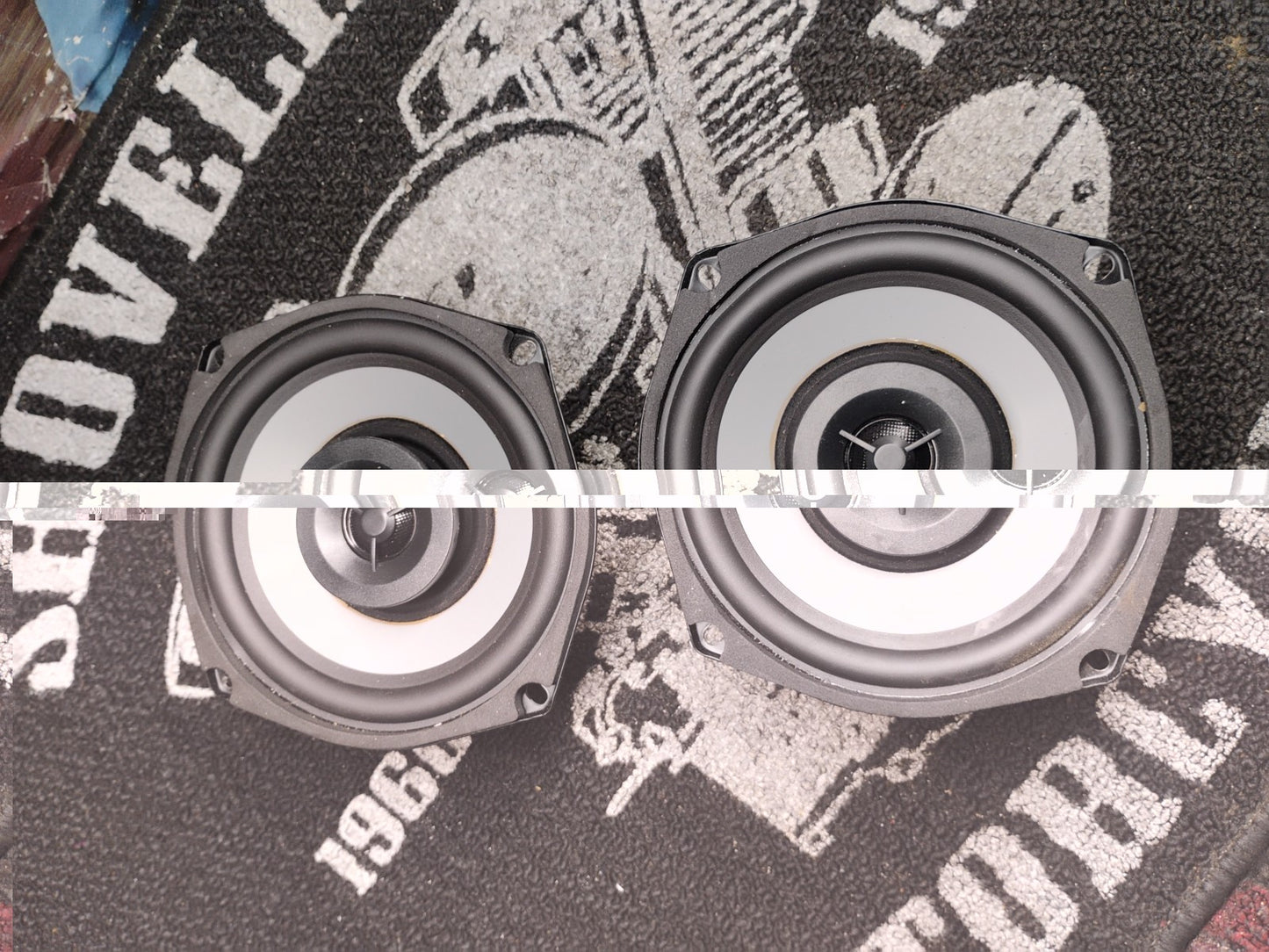 HARLEY DAVIDSON ELECTRA GLIDE FLHTC OEM SPEAKER PAIR 77010-06 TOURING