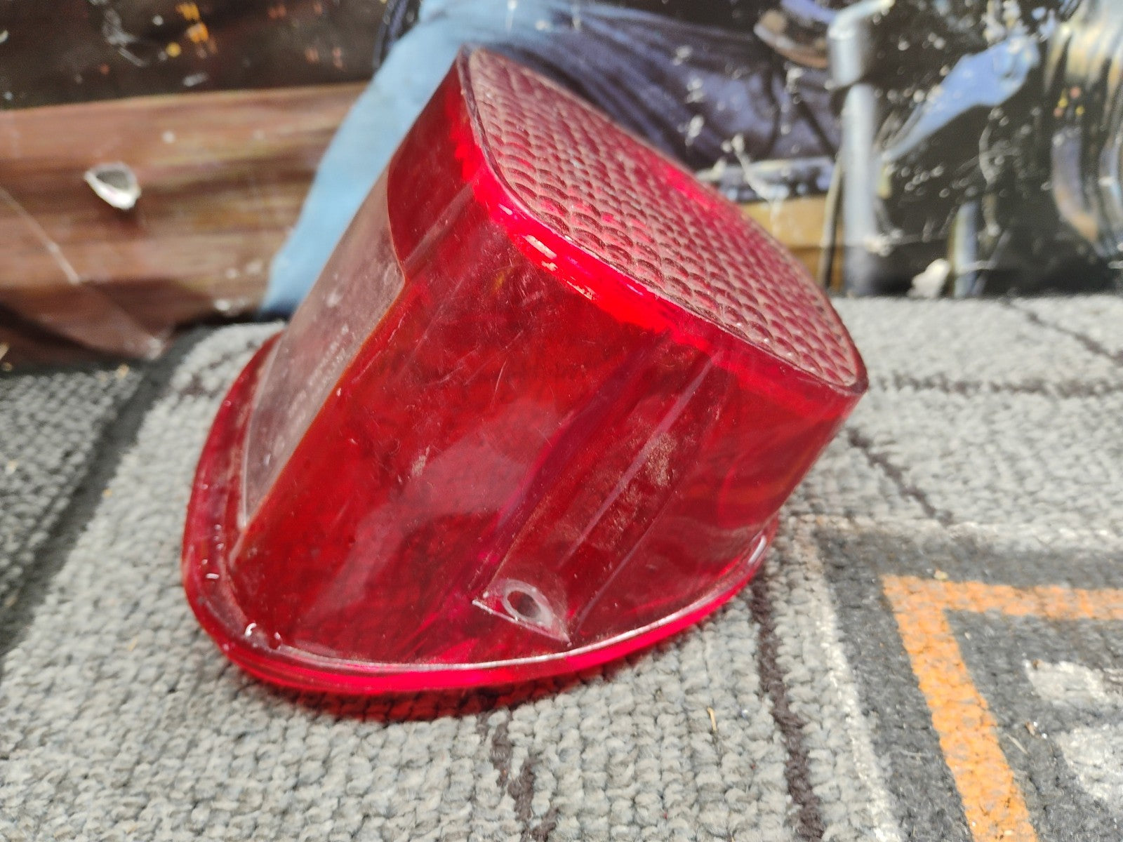 Harley- Davidson Tail Light Assembly Lens  Sportster Dyna Softail Road Glide 