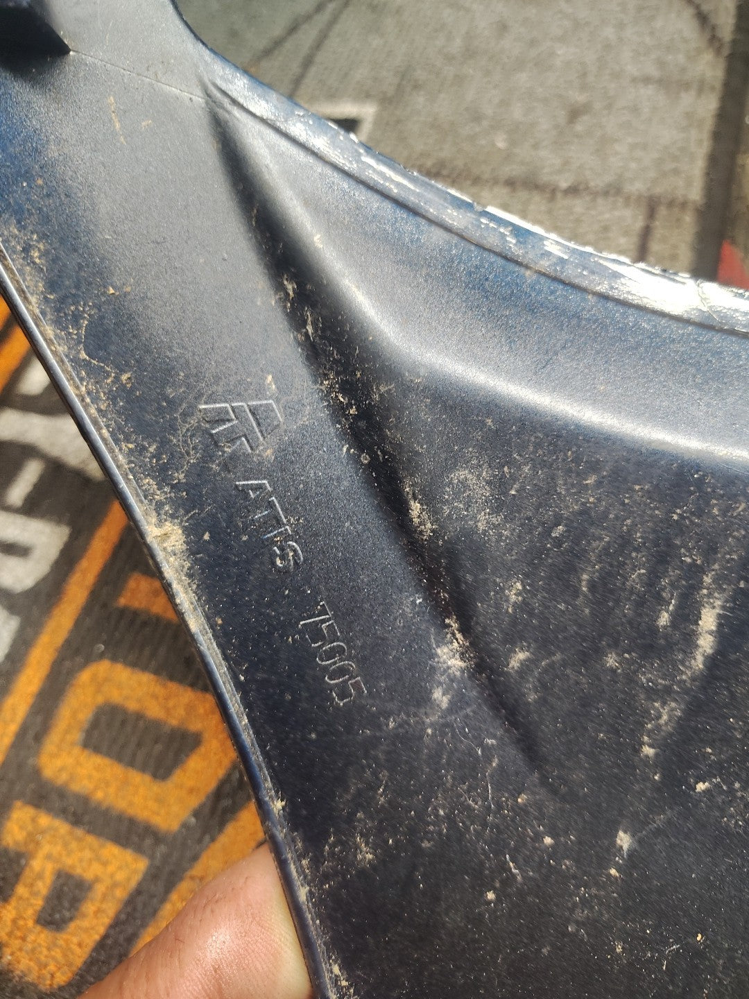 PIAGGIO MP3 125 - 500 Front shield upper fairing cover badge 624432