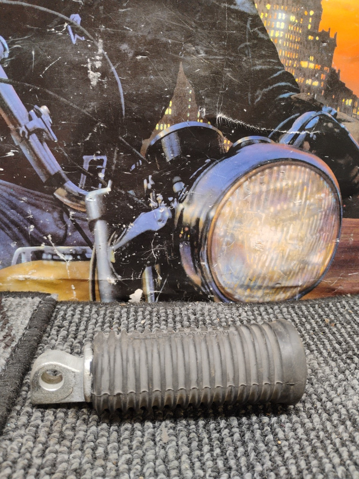 NOS OEM HARLEY DAVIDSON LARGE DIAMETER RUBBER FOOT PEG Right Side  PN 49110-98