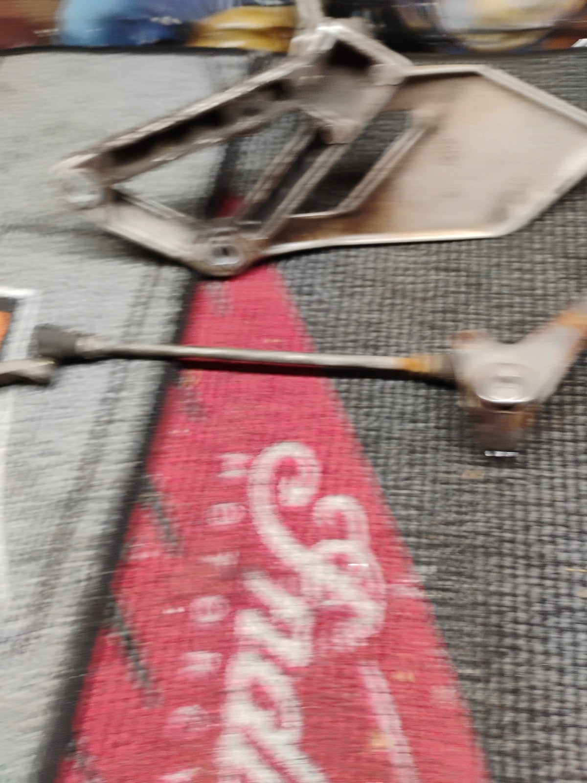 1991 Honda CBR600 F2 CBR 600 600F2 CBR600F Foot Peg Pedal Mount Left Shifter I12