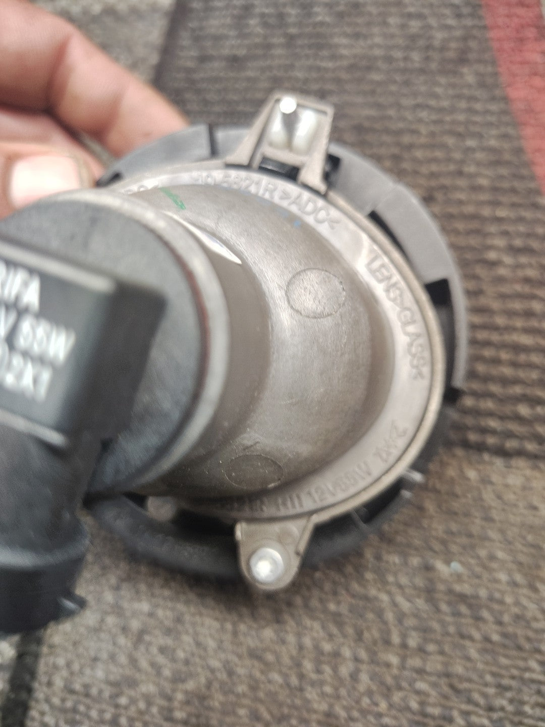 2005-2010 GM Front Fog Light Lamp Assembly OEM 15162675