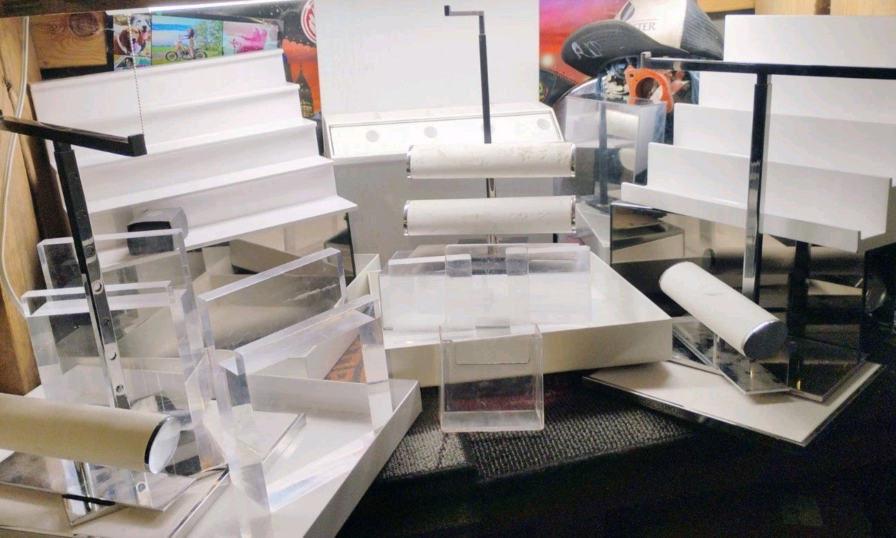  Luxury Watch,Jewelry,Perfume Michael Kors Chippenhook Fixture Store Display