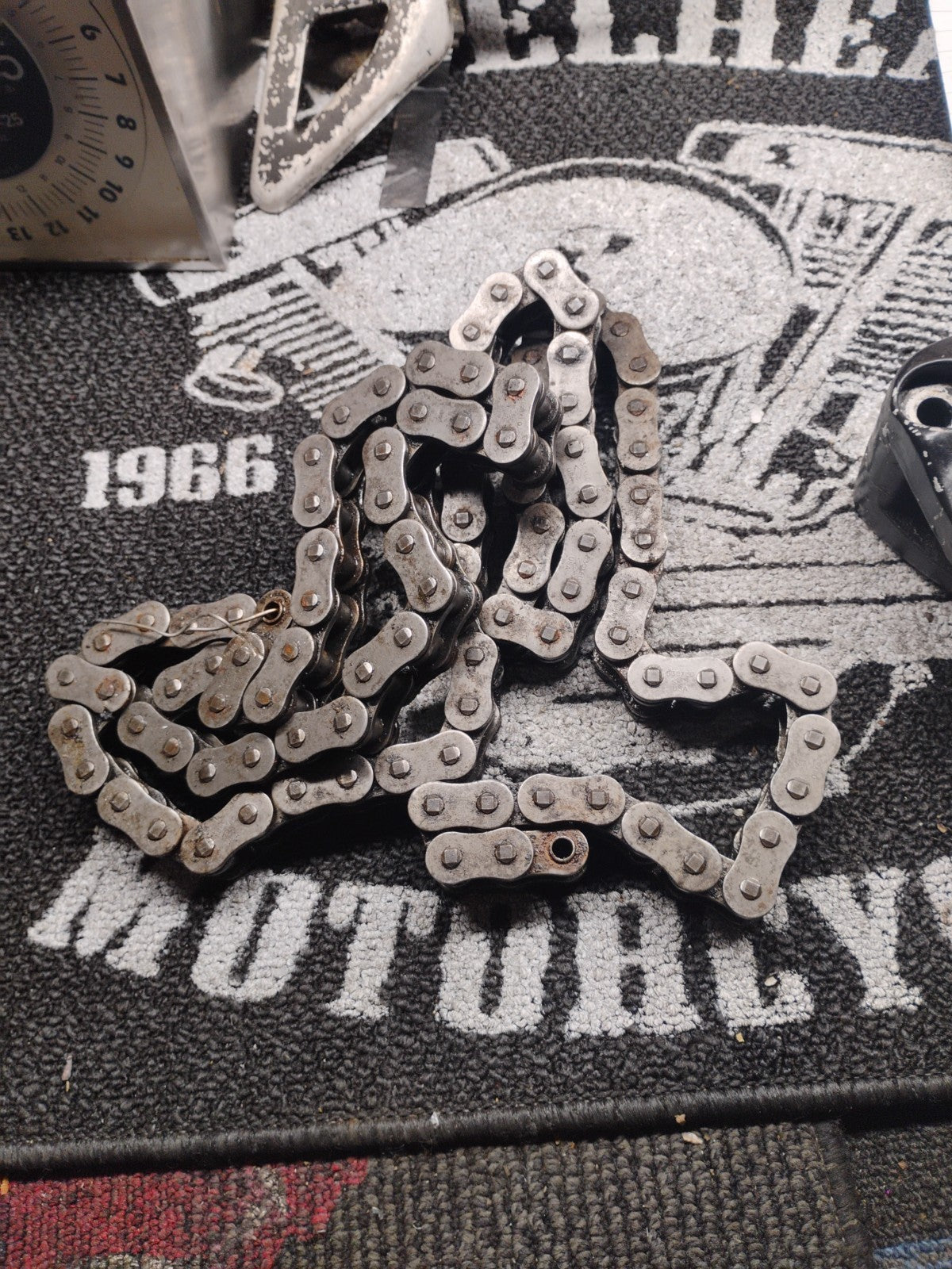  Diamond roller chain, likely a 530XL0 Missing Master Link