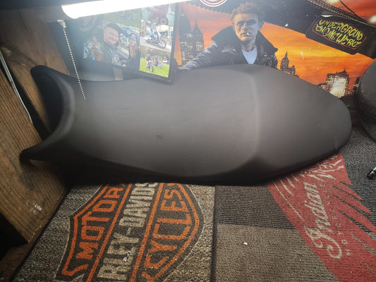 Lowered two-seater saddle, black, original a9700886, Triumph Tiger 660 Sport