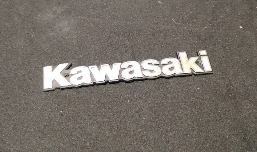 KAWASAKI KZ550 LTD KZ305 KZ250 KZ440 KZ650 KZ750 FUEL GAS TANK SIDE EMBLEM BADGE