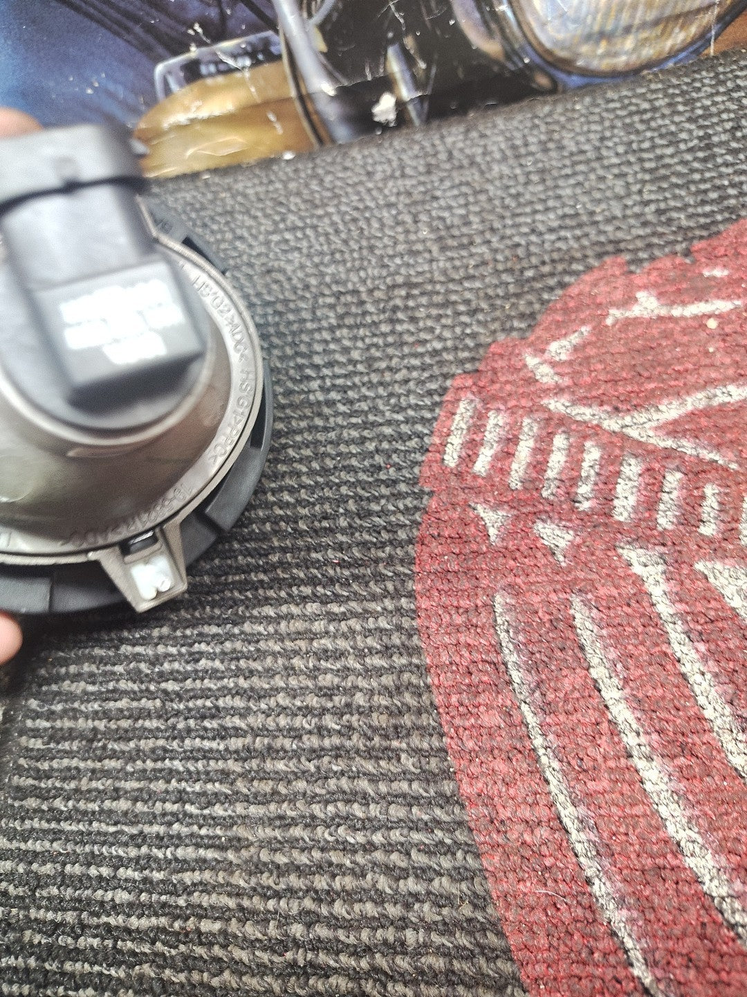 2005-2010 GM Front Fog Light Lamp Assembly OEM 15162675