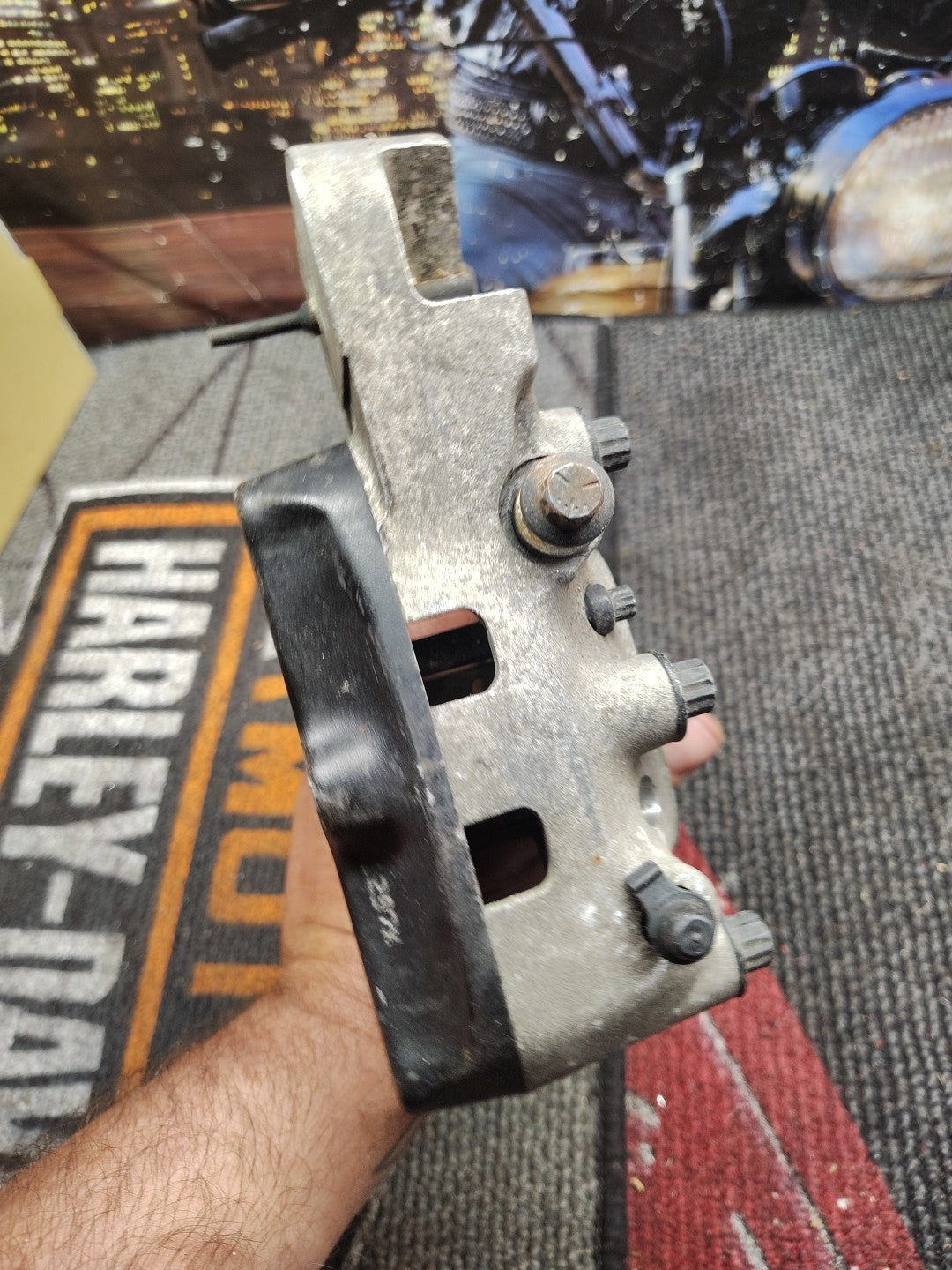 2006 HARLEY DAVIDSON Street GLIDE FLHT Rear Brake Caliper 44080-02C USED