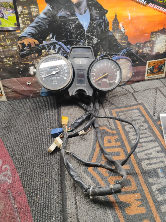 1981 Suzuki GS550T Gauge Cluster Speedometer Tachometer