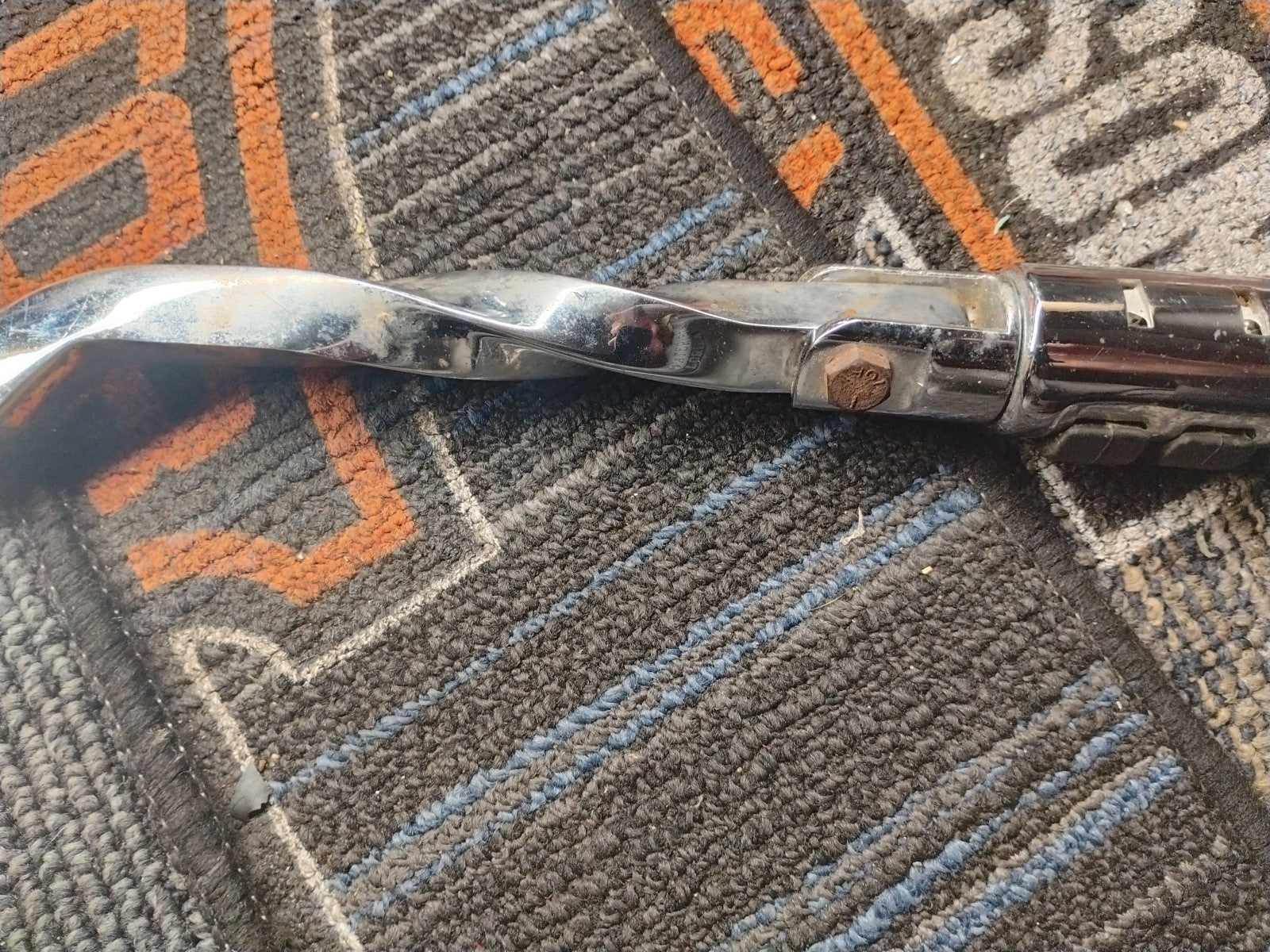 UNIVERSAL VINTAGE HWY PEGS TWISTED CHROME CHOPPER CUSTOM HARLEY HONDA 