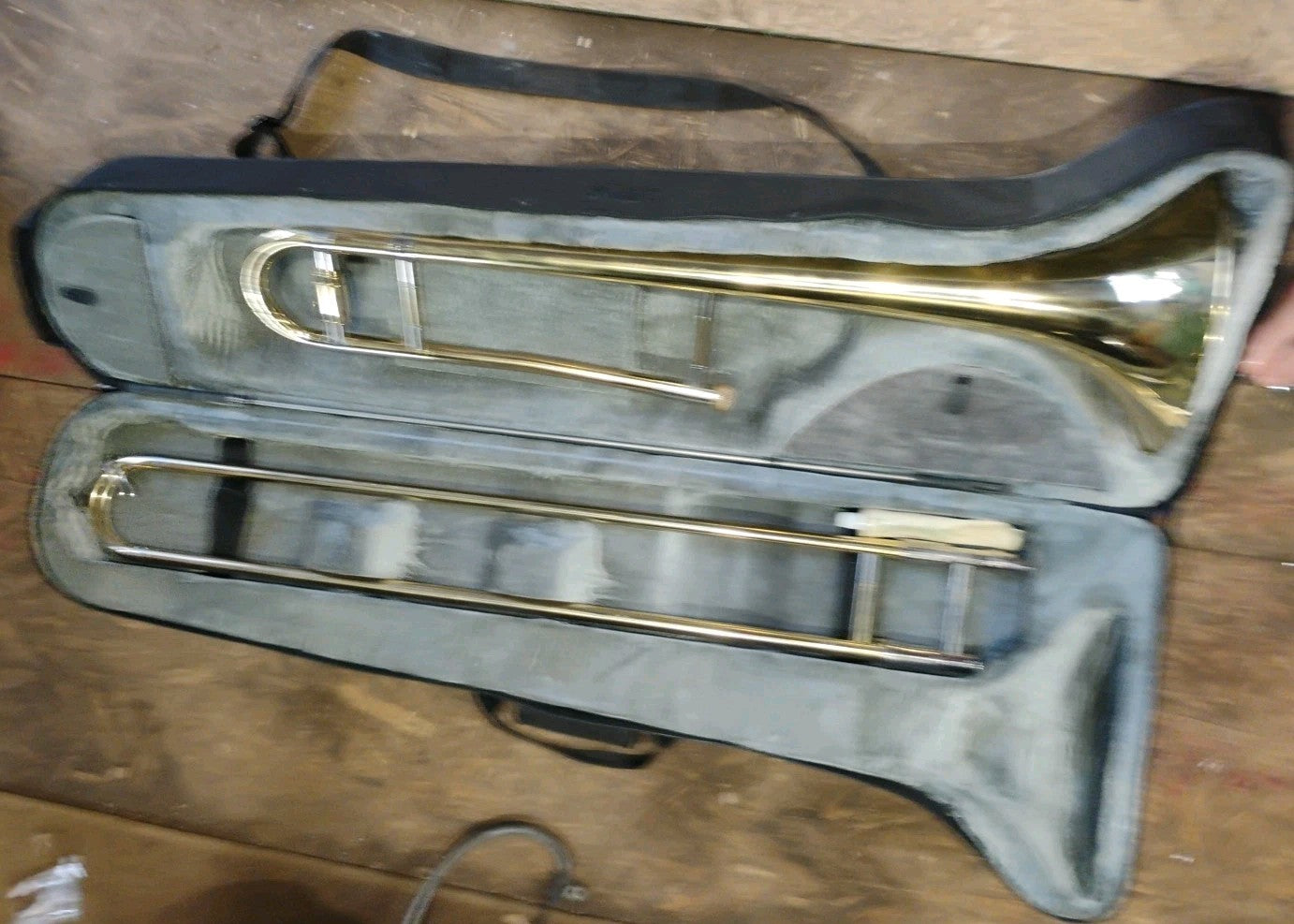 Apelila Gold Bb Tenor Trombone With Case  Student Beginner 