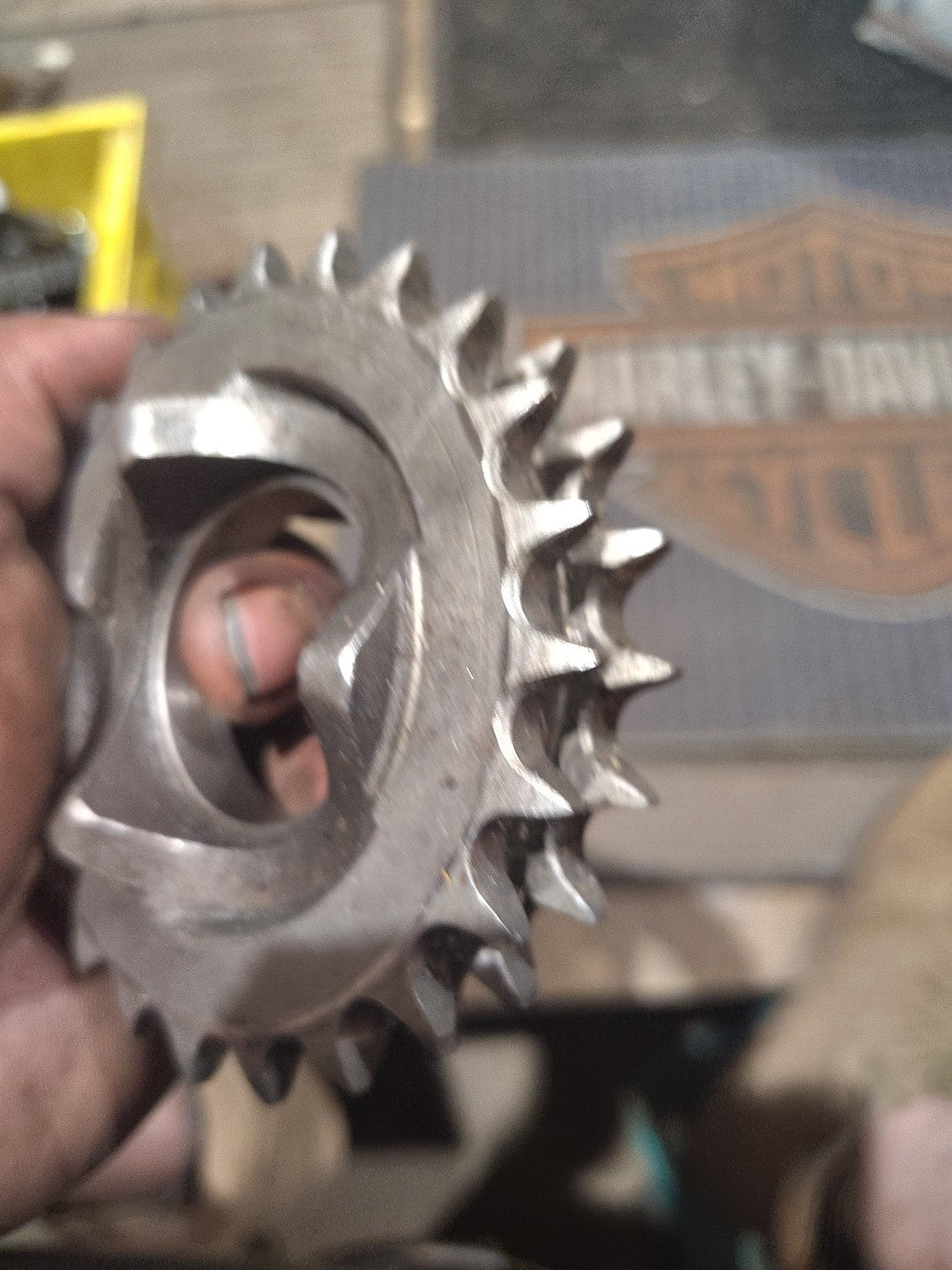 HARLEY-DAVIDSON PRIMARY CHAIN FRONT SPROCKET