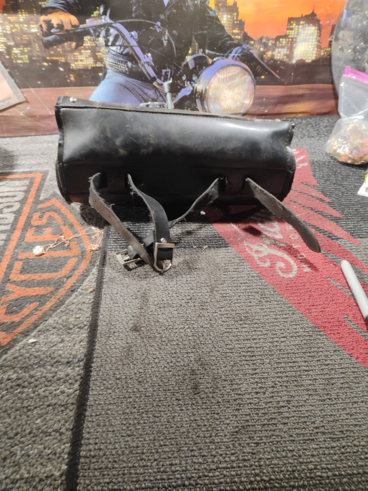 Harley ? Front Windshield Fork Storage Pouch