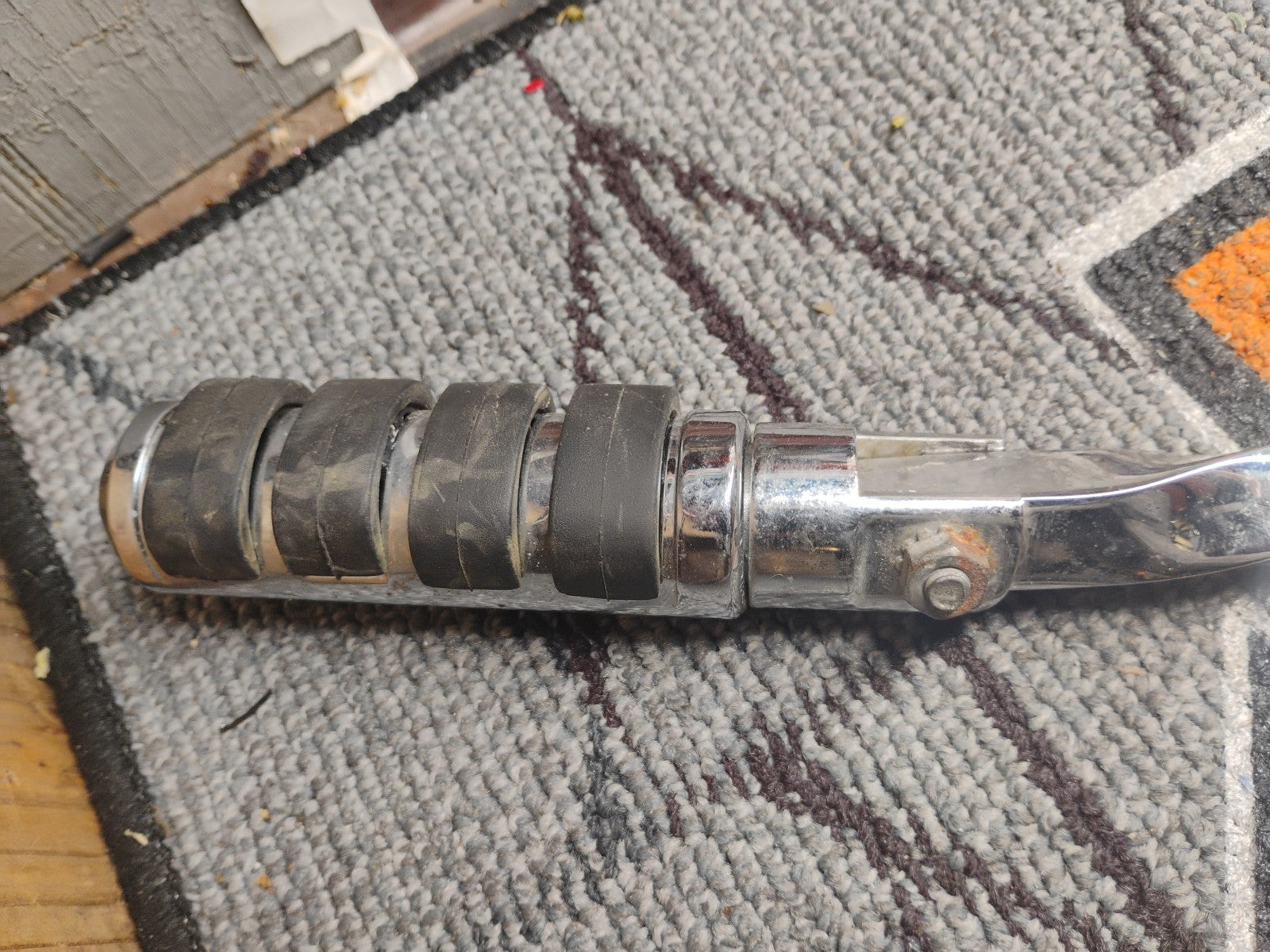 UNIVERSAL VINTAGE HWY PEGS TWISTED CHROME CHOPPER CUSTOM HARLEY HONDA 