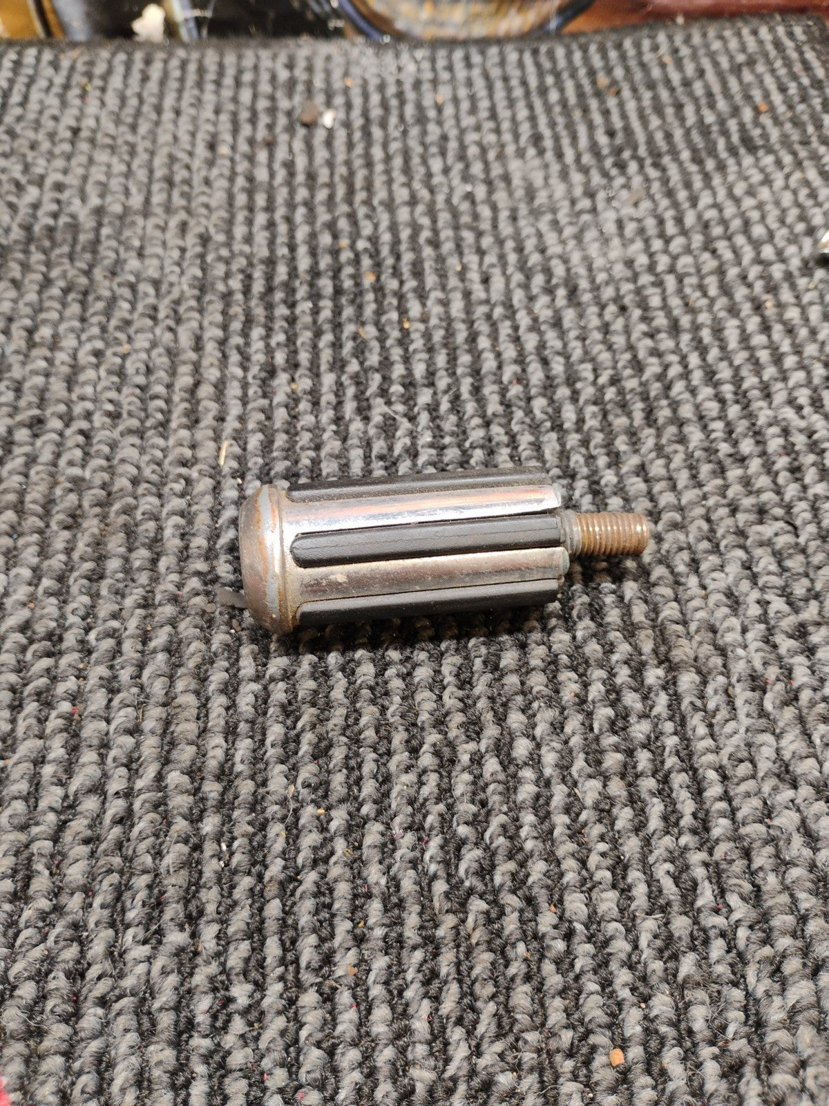 Chrome Ribbed Rail Shifter Shift Peg Harley Sportster XL Softail Dyna Touring