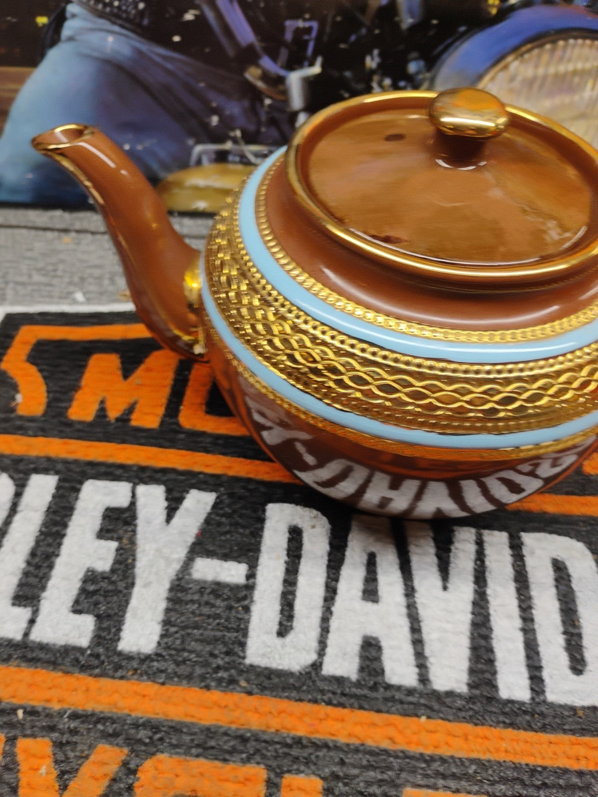 Vintage Sadler Gold & Brown Teapot made in Staffordshire England. No Chips 