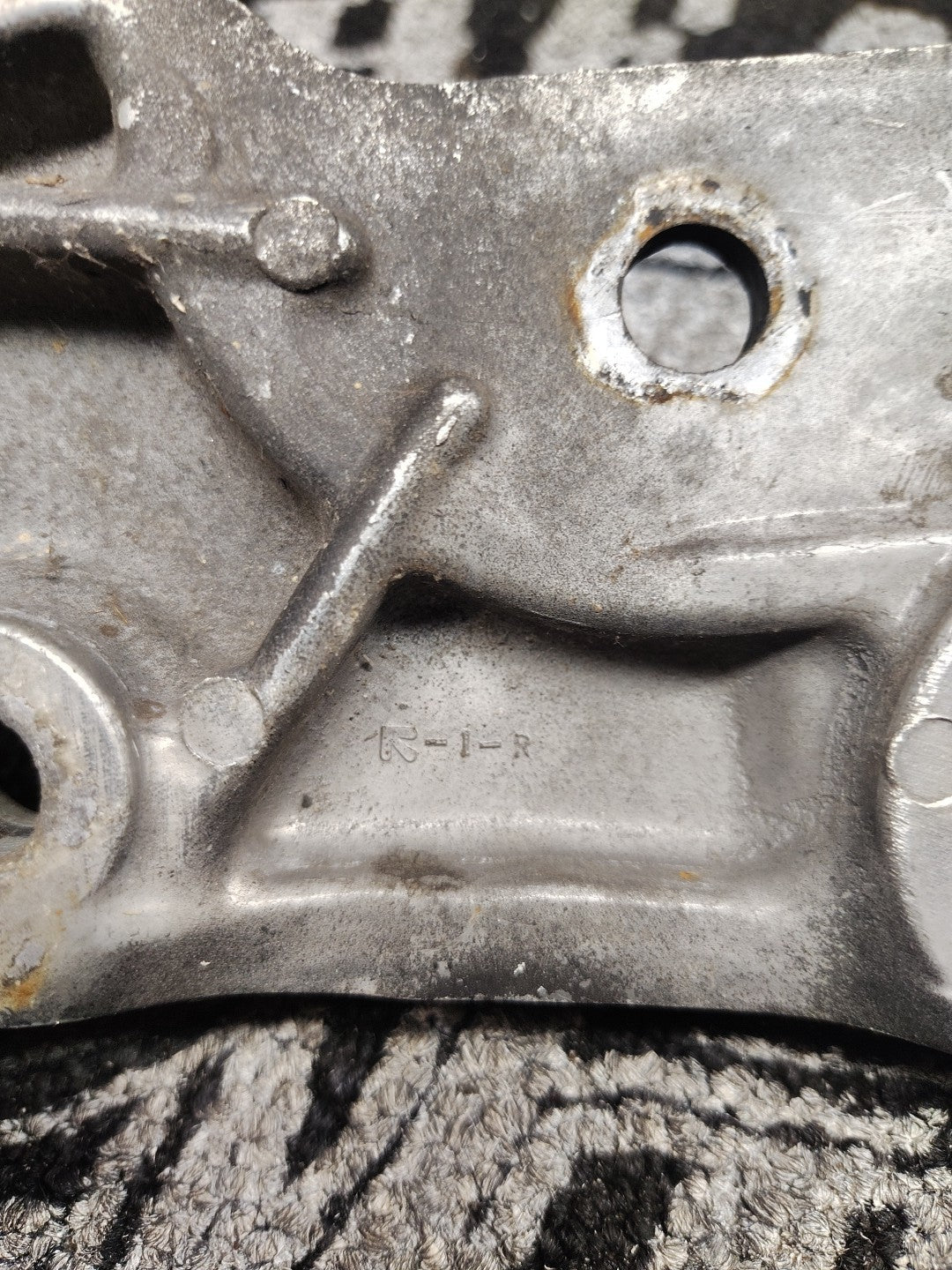 1982 SUZUKI GS750 GSX750 RIGHT FOOT PEG BRACKET OEM REARSET MOUNT