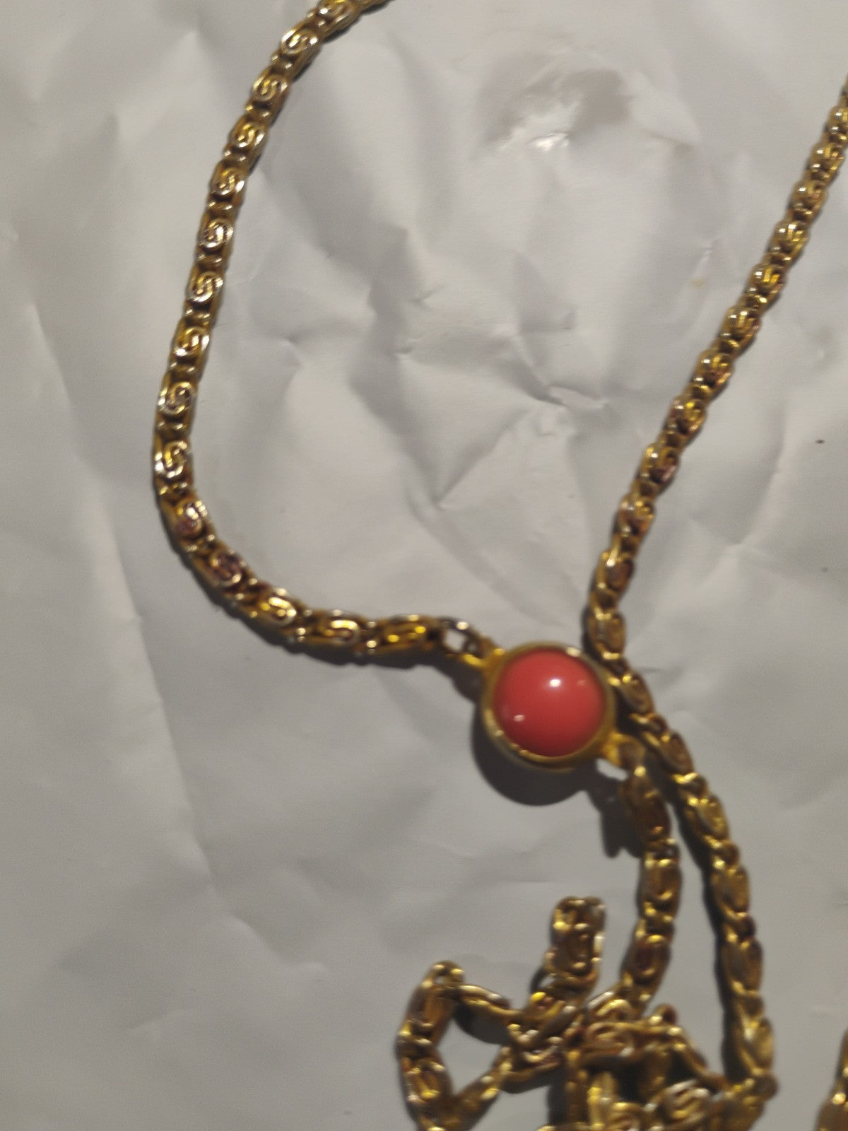 MONET CORAL & CLEAR PEACH COLORED 28in NECKLACE