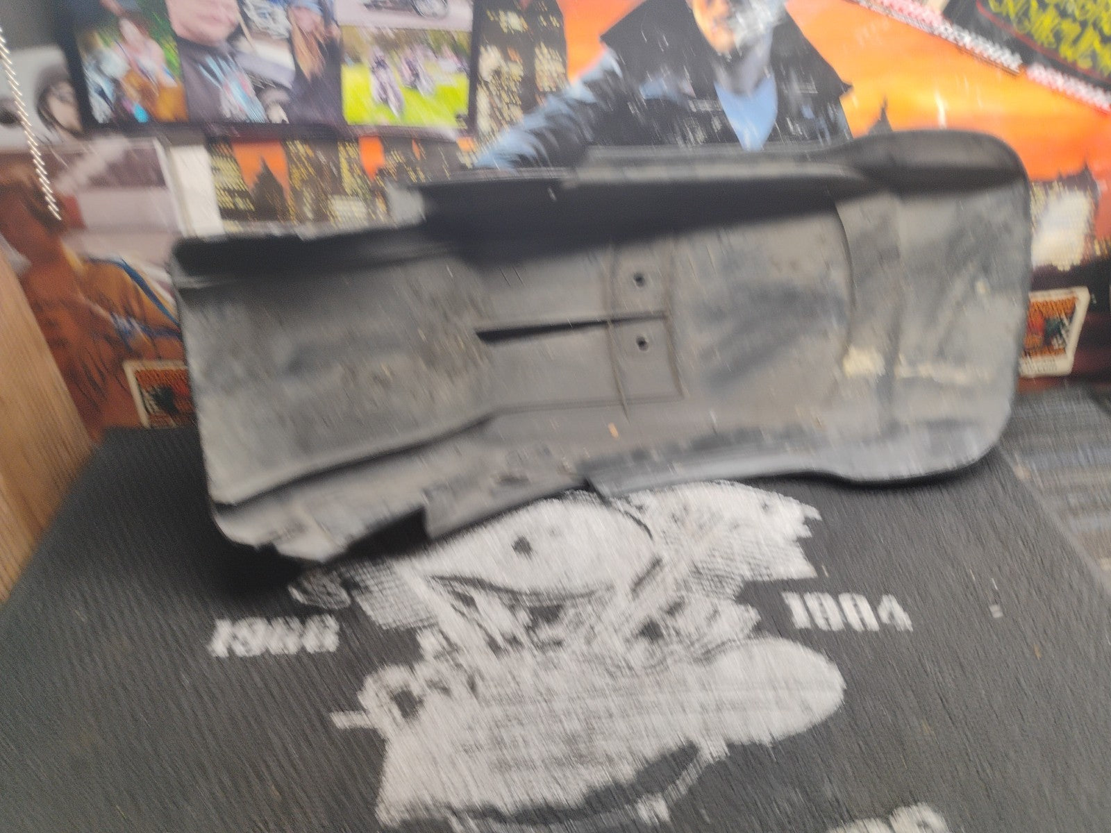 1983-85 YAMAHA VENTURE ROYALE XVZ1200 REAR INNER FENDER EXTENSION OEM