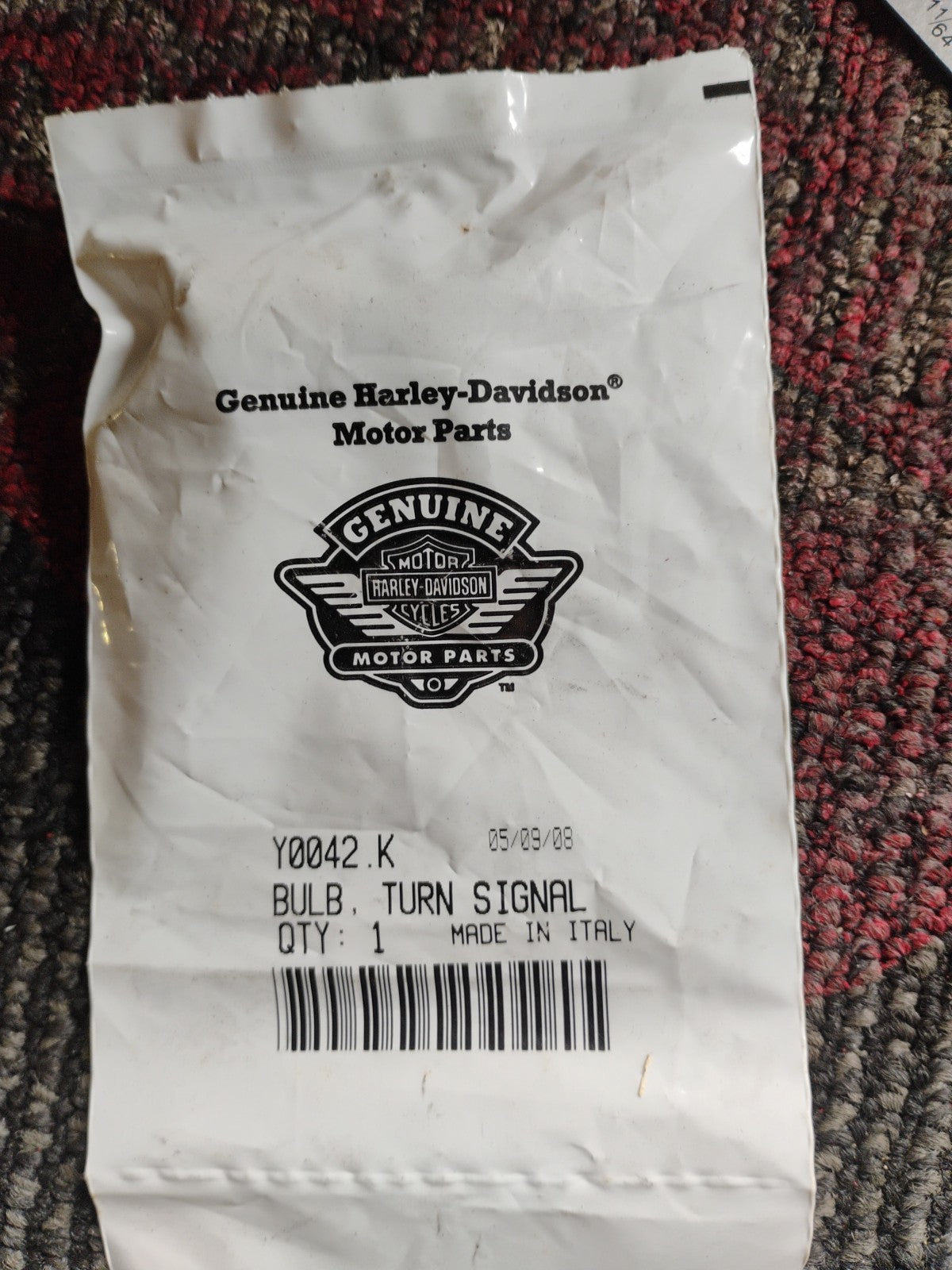 Genuine Harley-Davidson Turn Signal Bulb Part Number - Y0042.K