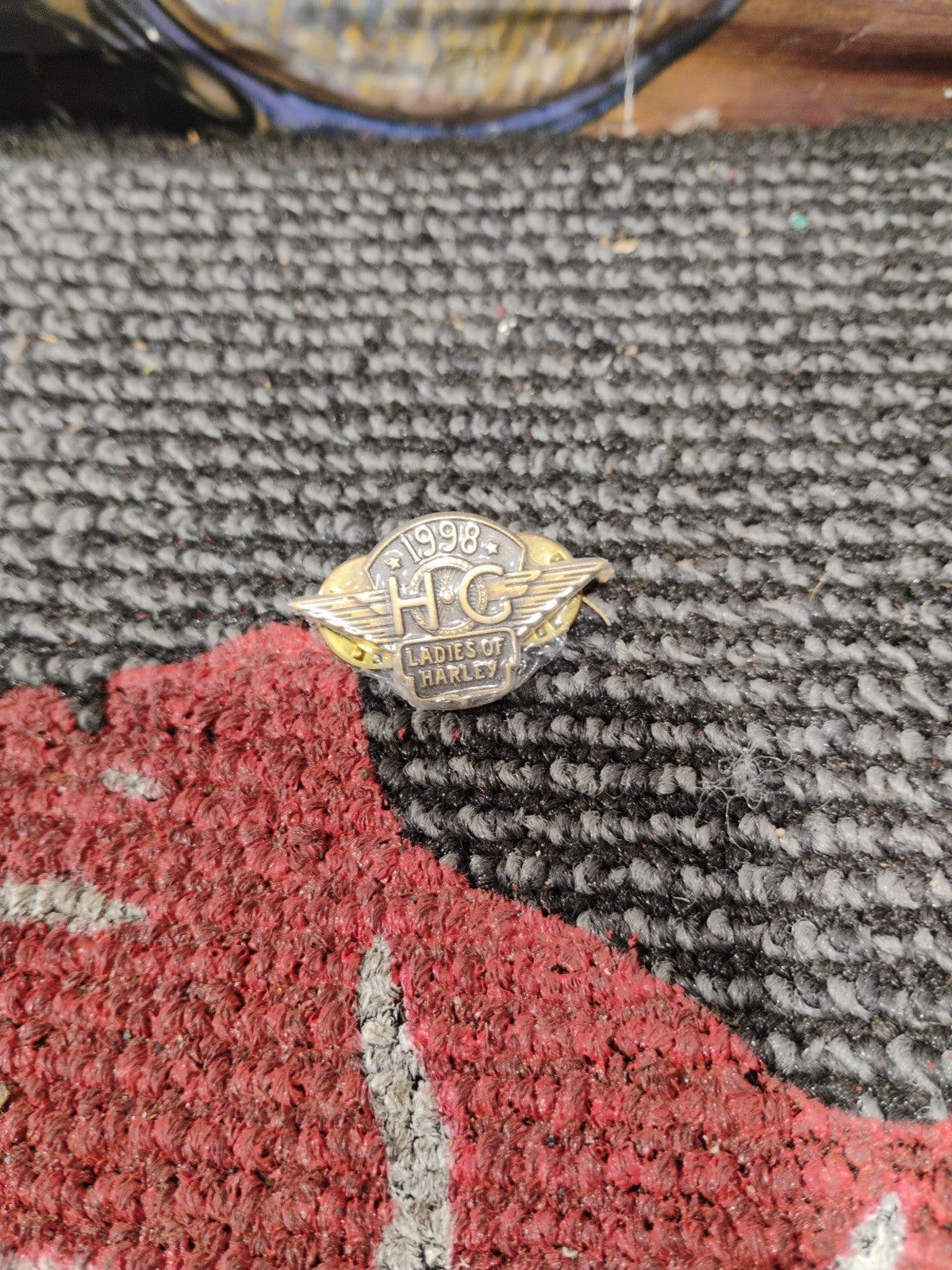 1998 Ladies Of Harley Davidson Owners Group Hog Pin For Jacket Or Vest