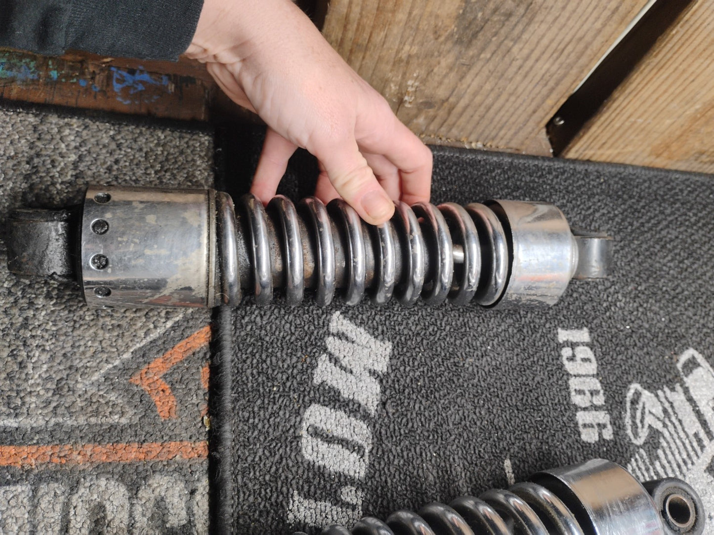 OEM Harley Davidson FXD Dyna Rear Shocks Wide Glide Low Rider Super Glide