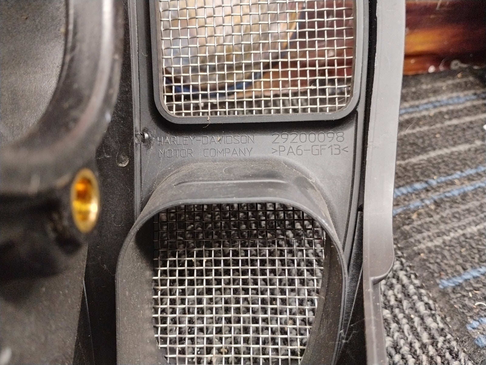 Harley Davidson Milwaukee 8 Touring OEM Air Filter Cleaner Back Plat #46