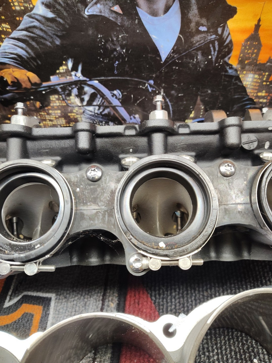 Triumph Speed Triple 1200 RS RR 2021 engine cylinder barrel piston pistons