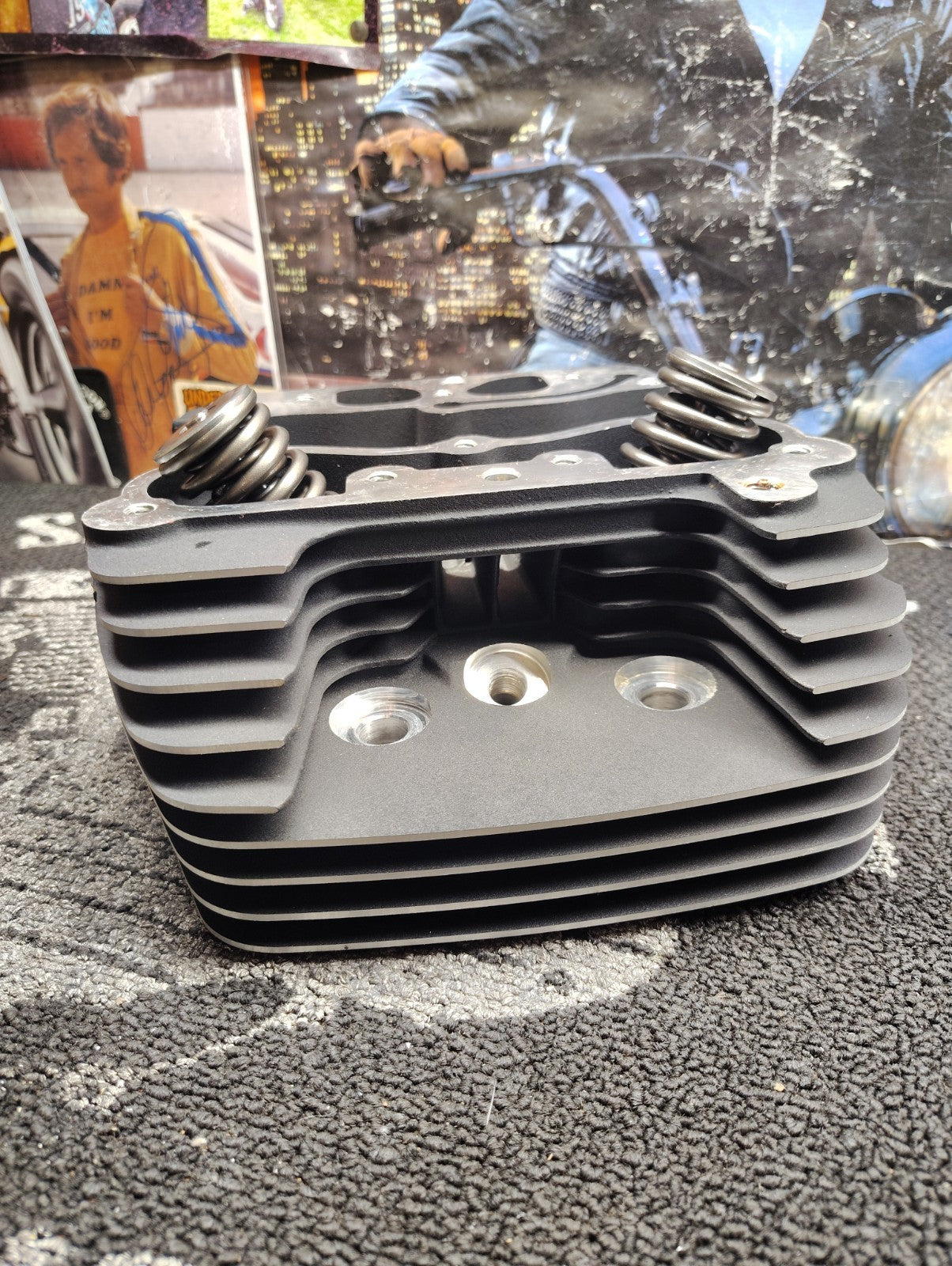 2004 Harley Davidson Road King FLHRSI Front & Rear  Cylinder Head Assembly