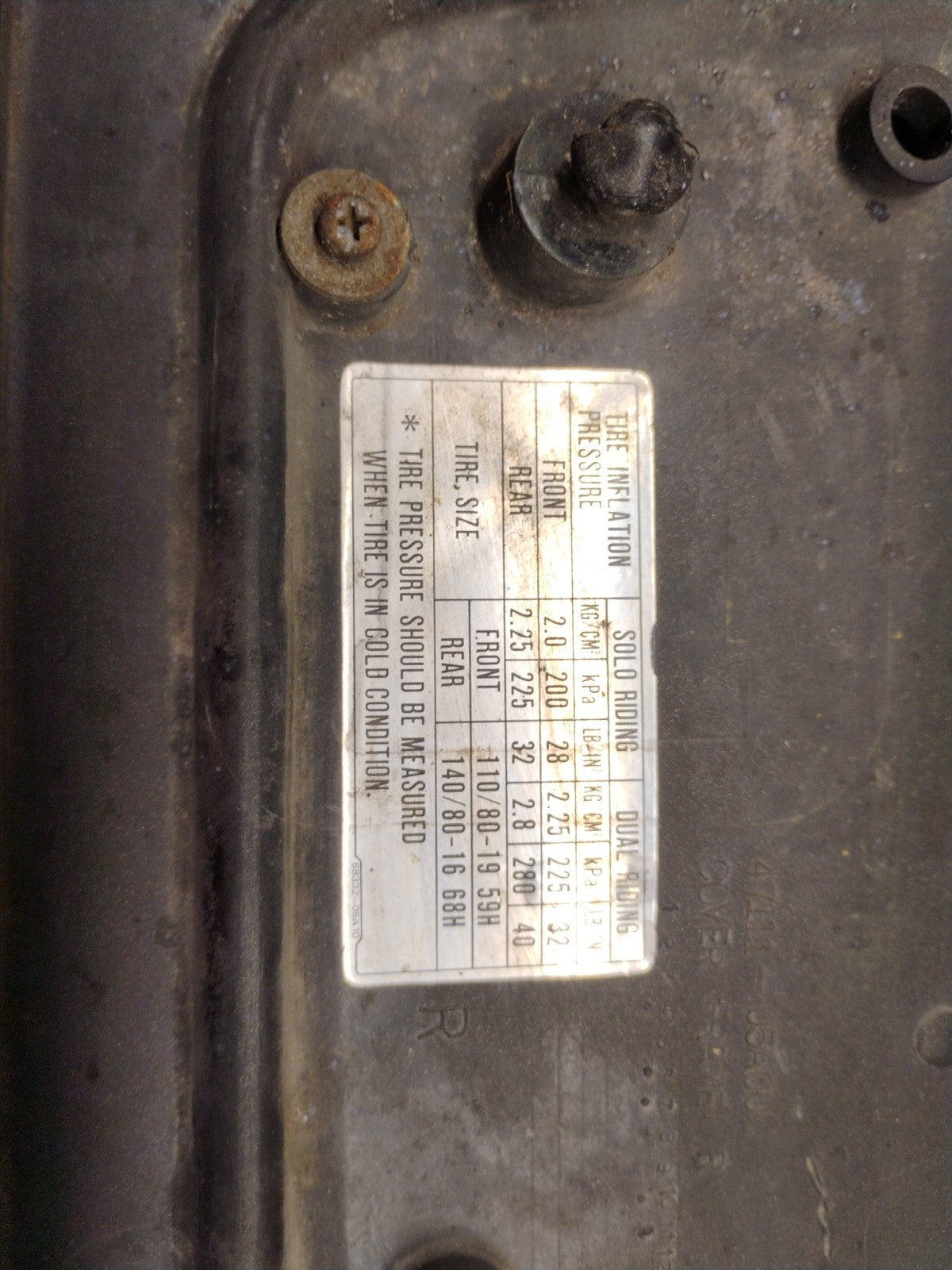  1985-86 SUZUKI MADURA GV1200 RIGHT & LEFT SIDE FRAME COVERS MAROON 