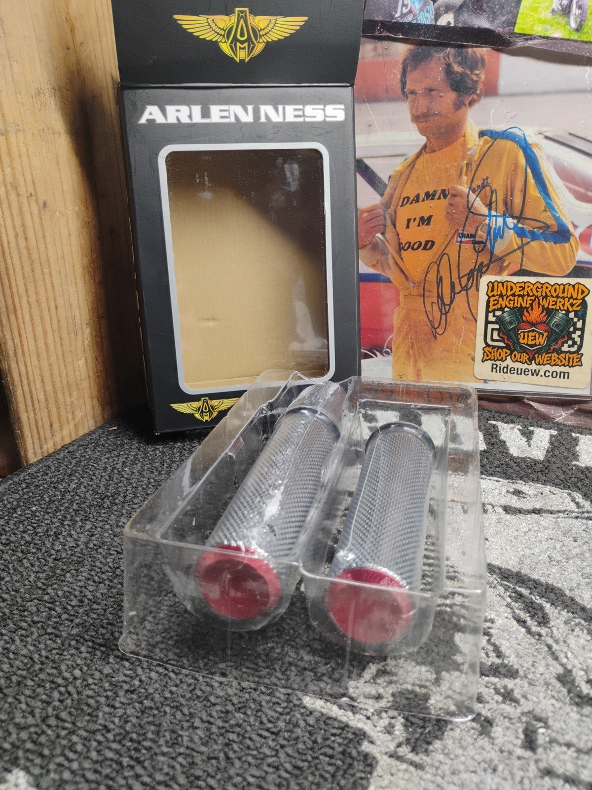NEW ARLEN NESS RED KNURLED MOTORCYCLE THROTTLE BY WIRE HANDLEBAR GRIPS 500-055