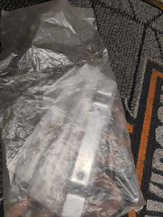 Harley Davidson Passenger Back Rest Kit J00218 New Oem Chrome