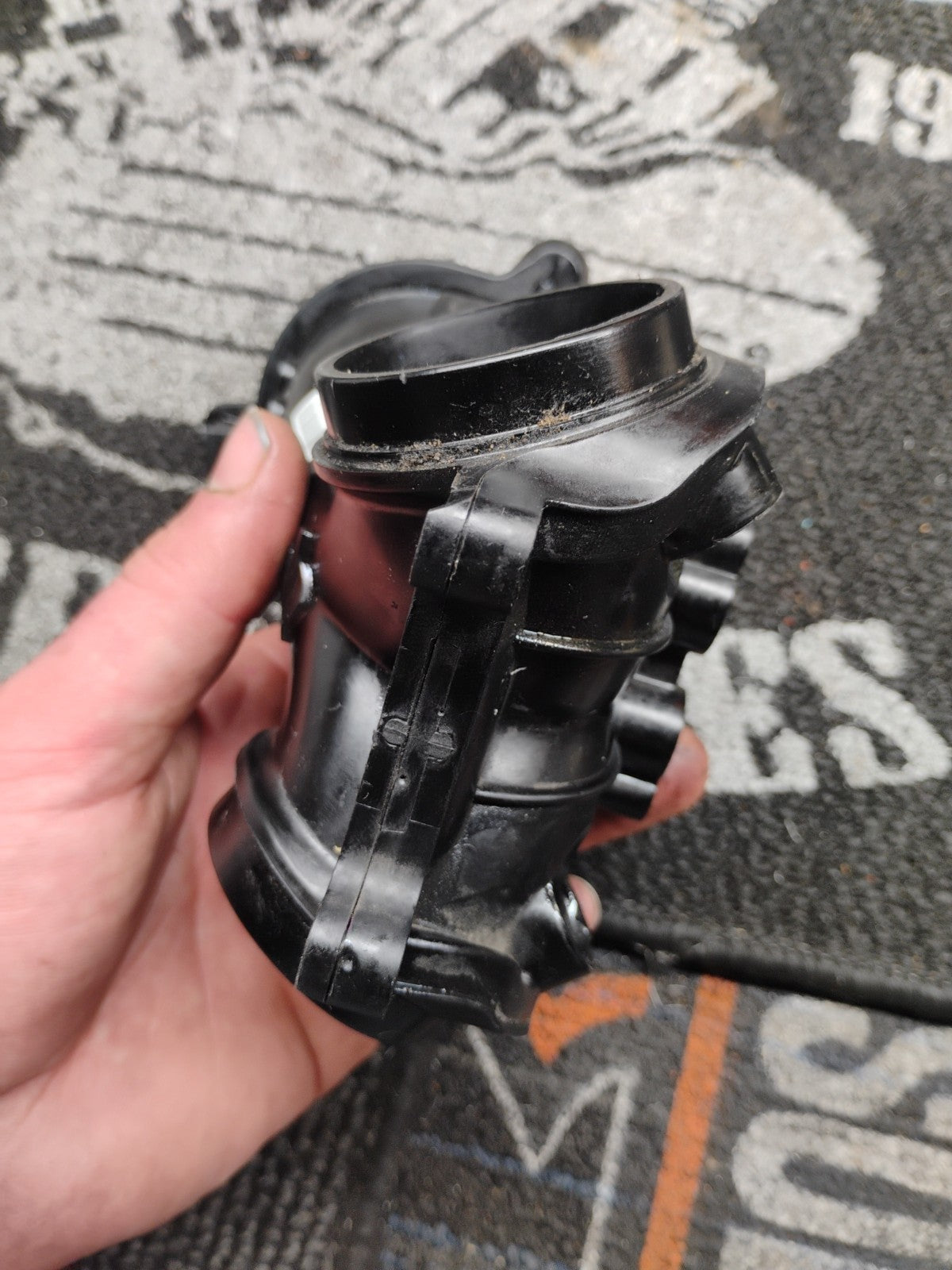 1 Harley Davidson Genuine 17-23 107 & 114 55MM M8 Intake Manifold 27300121