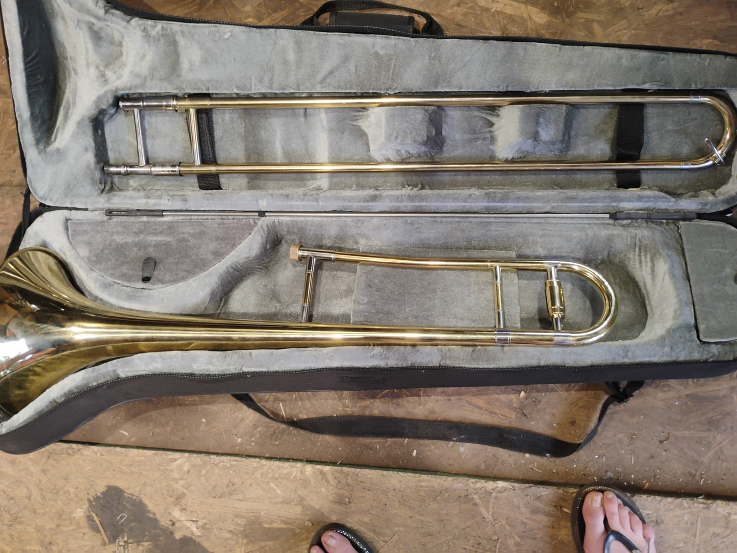 Apelila Gold Bb Tenor Trombone With Case  Student Beginner 