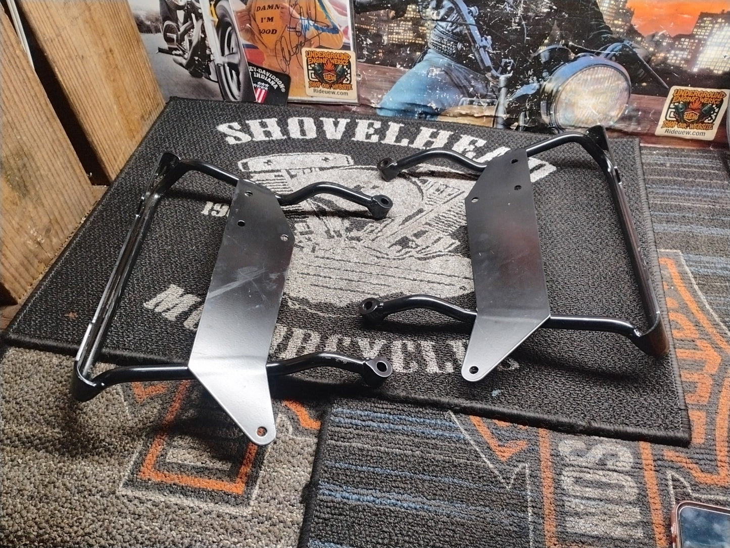 harley saddlebag brackets softail hard bags Fatboy Deuce Genuine Oem Pair